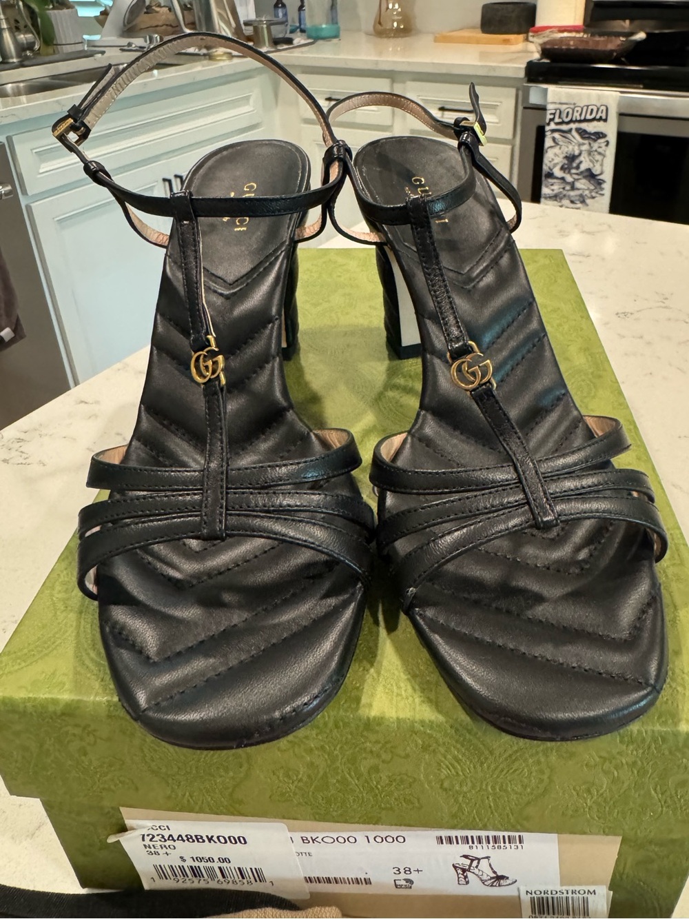 New-In-Box Gucci GG Marmont Black Leather Matelasse T-Strap Sandals Size 38.5